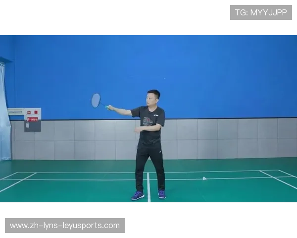 羽毛球四点推球