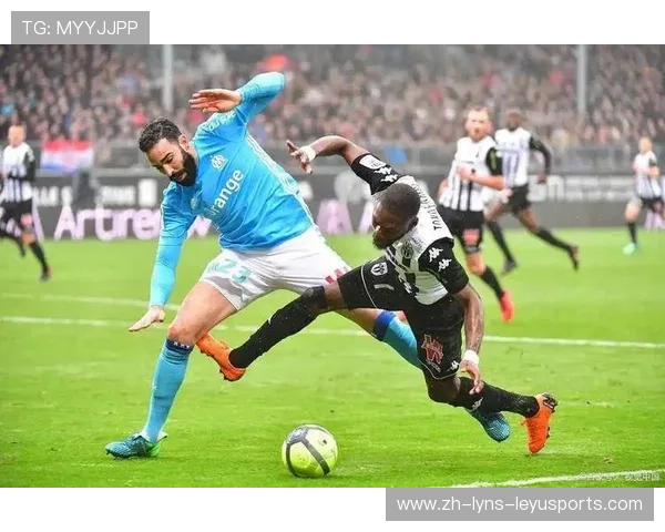 马赛尝试更加进攻型阵容提升攻击力探索新战术布局